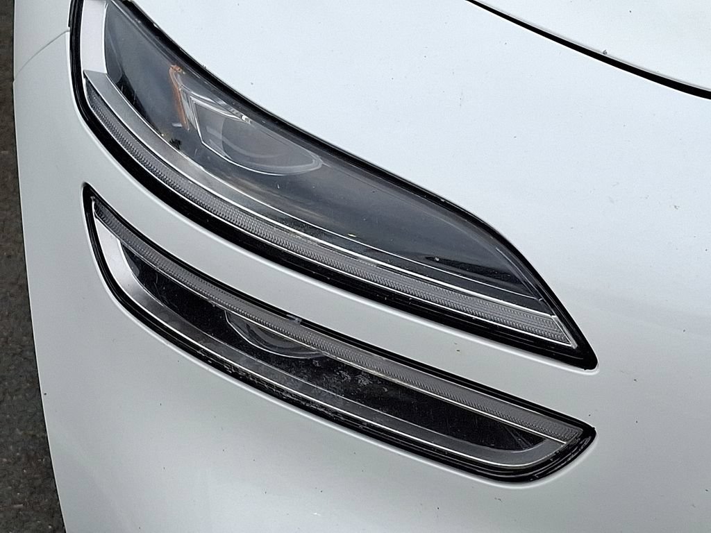 Used 2022 Genesis G70 3.3T RWD image 7