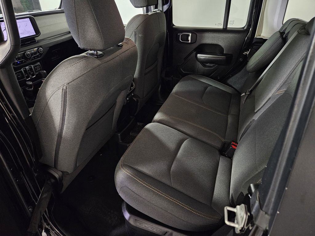 Used 2024 Jeep Wrangler Unlimited w/ Convenience Group image 26