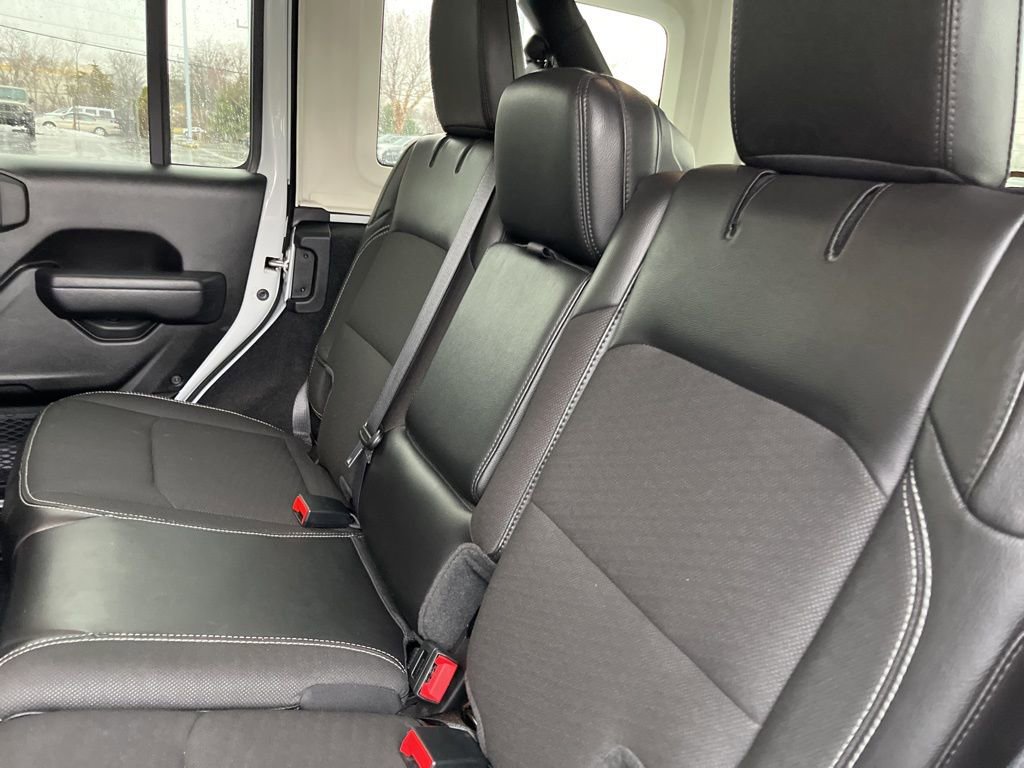 Used 2023 Jeep Wrangler Freedom Edition image 39