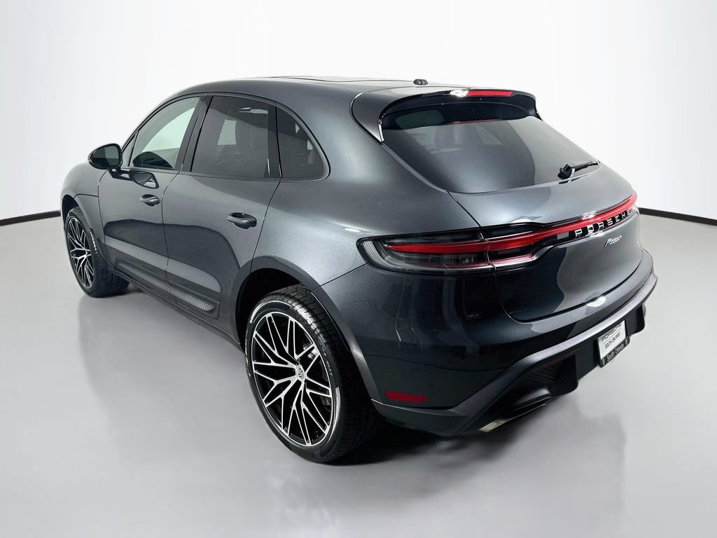 Certified 2026 Porsche Macan AWD/4WD image 3