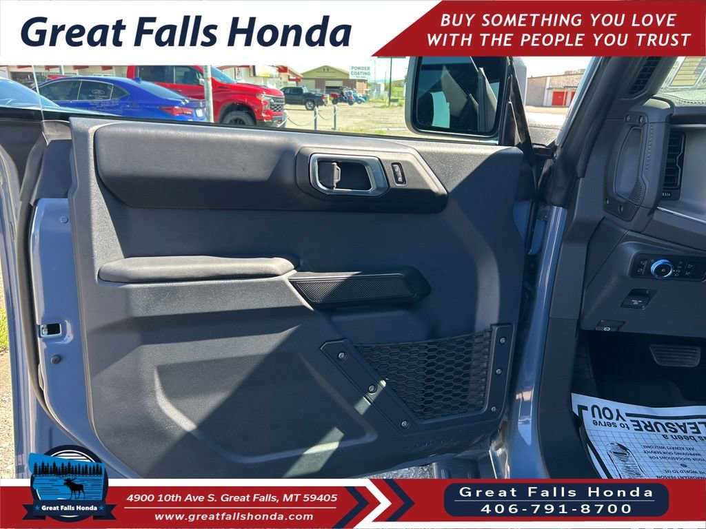 Used 2025 Ford Bronco Outer Banks AWD/4WD image 16