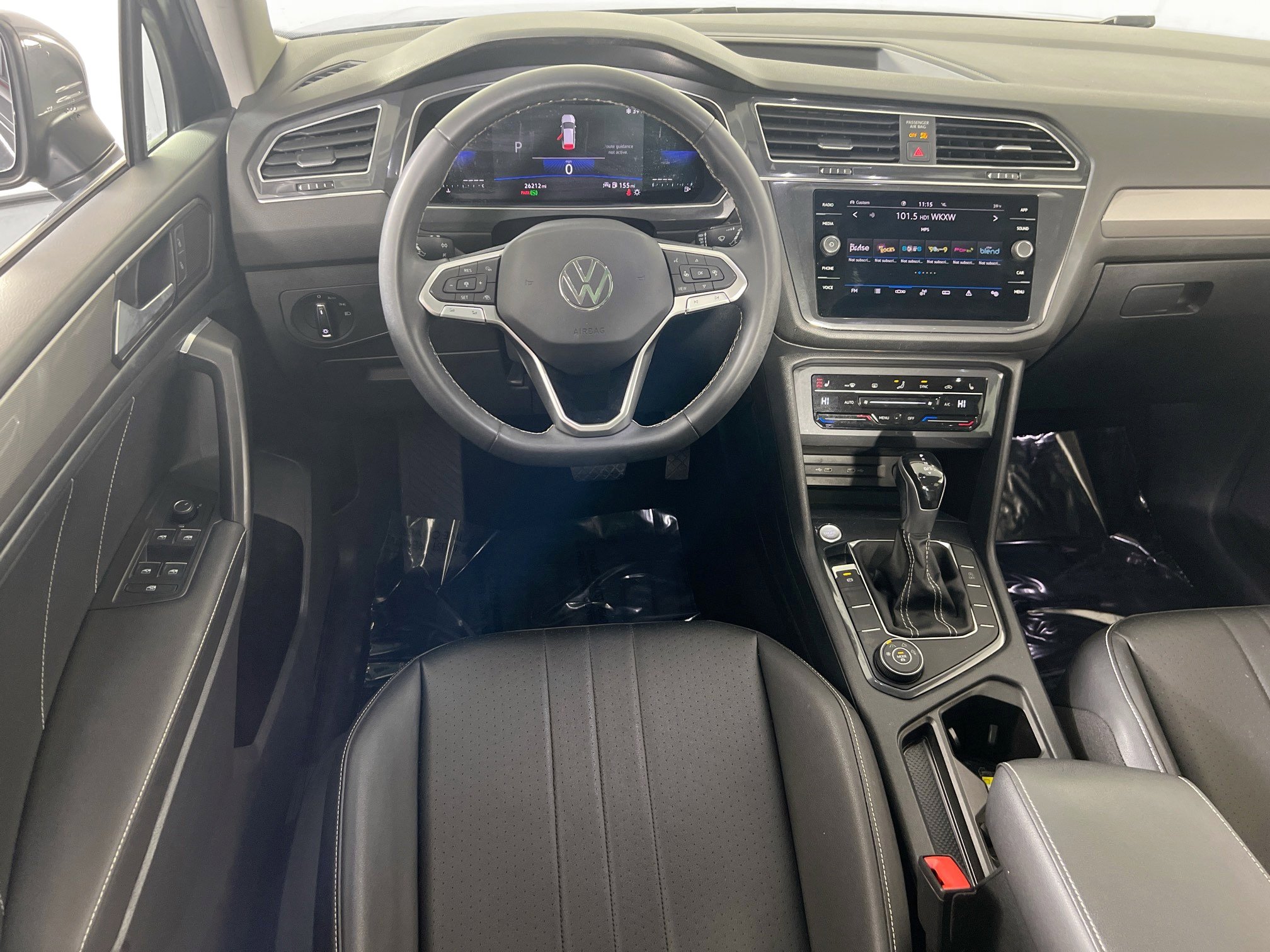 Used 2022 Volkswagen Tiguan SE image 22