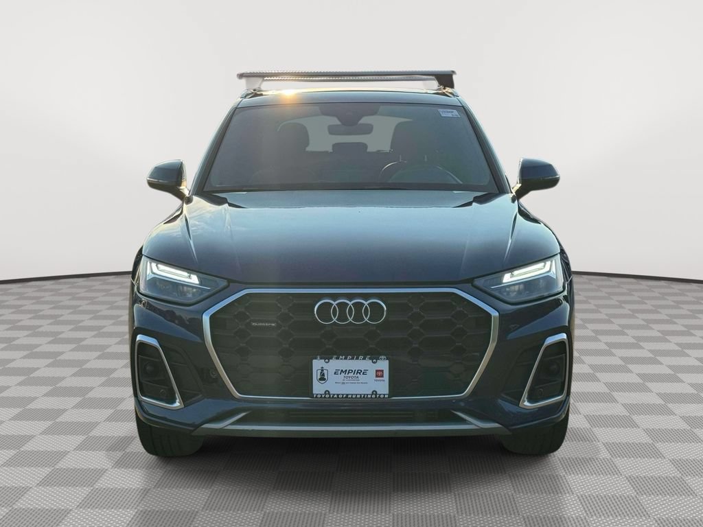 Used 2022 Audi Q5 2.0T Premium Plus w/ Premium Plus Package AWD/4WD image 2