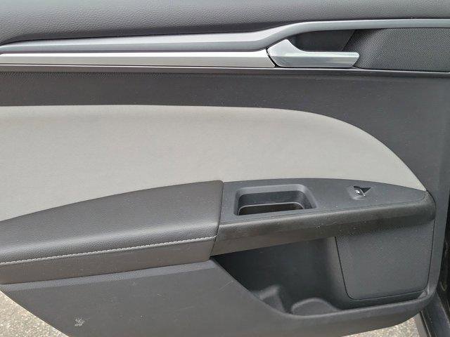 Used 2015 Ford Fusion S image 28