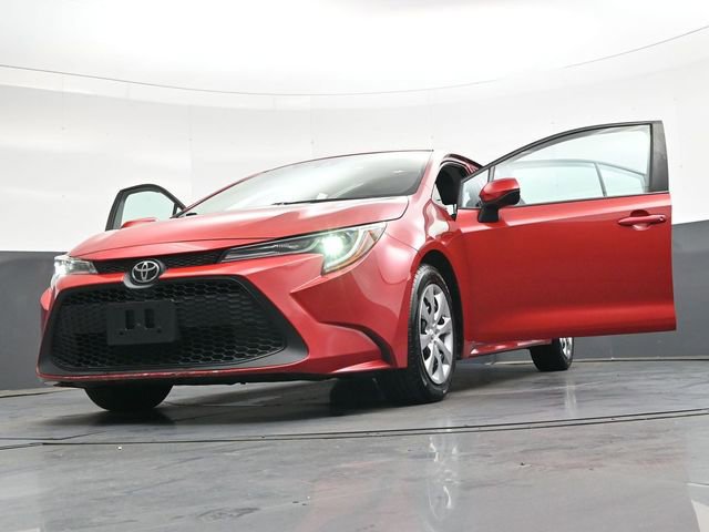 Used 2021 Toyota Corolla LE FWD image 41