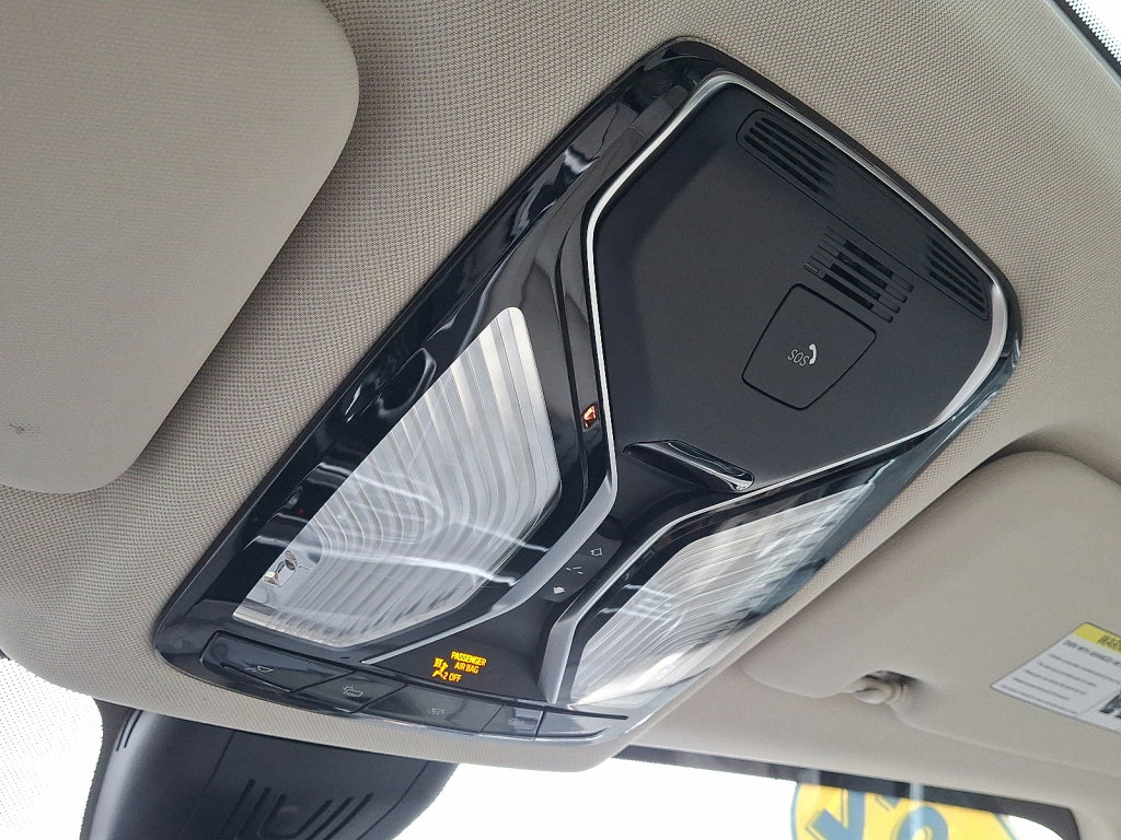 Used 2022 BMW X7 xDrive40i w/ Premium Package image 30