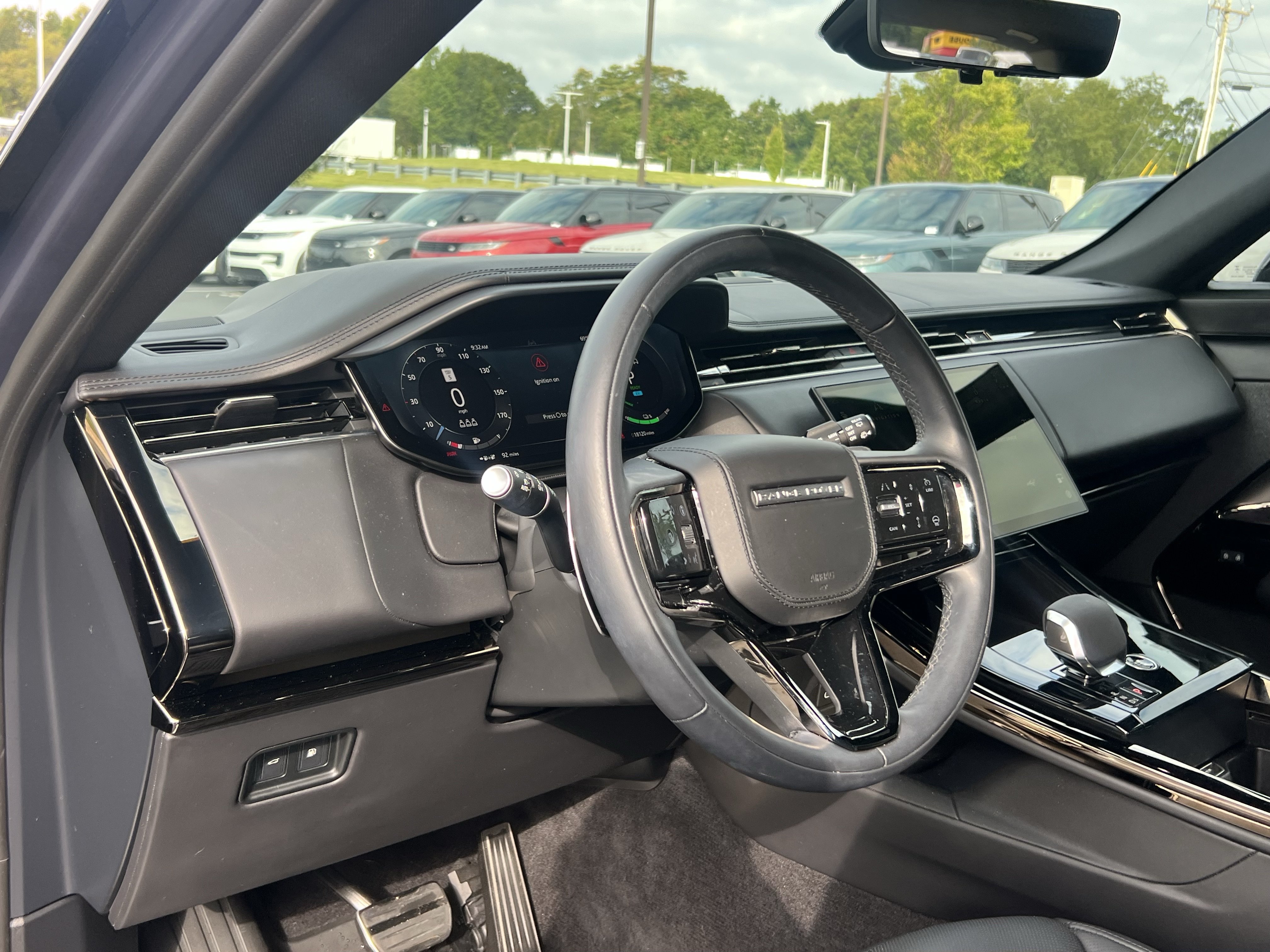 Used 2025 Land Rover Range Rover Sport Dynamic SE AWD/4WD image 17