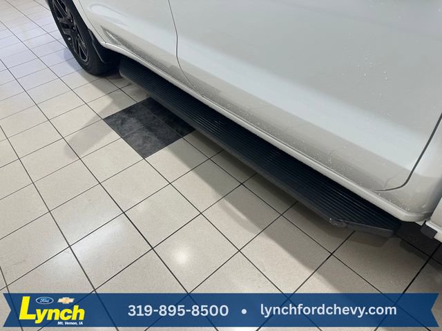 Used 2022 Chevrolet Silverado 1500 Custom AWD/4WD image 22