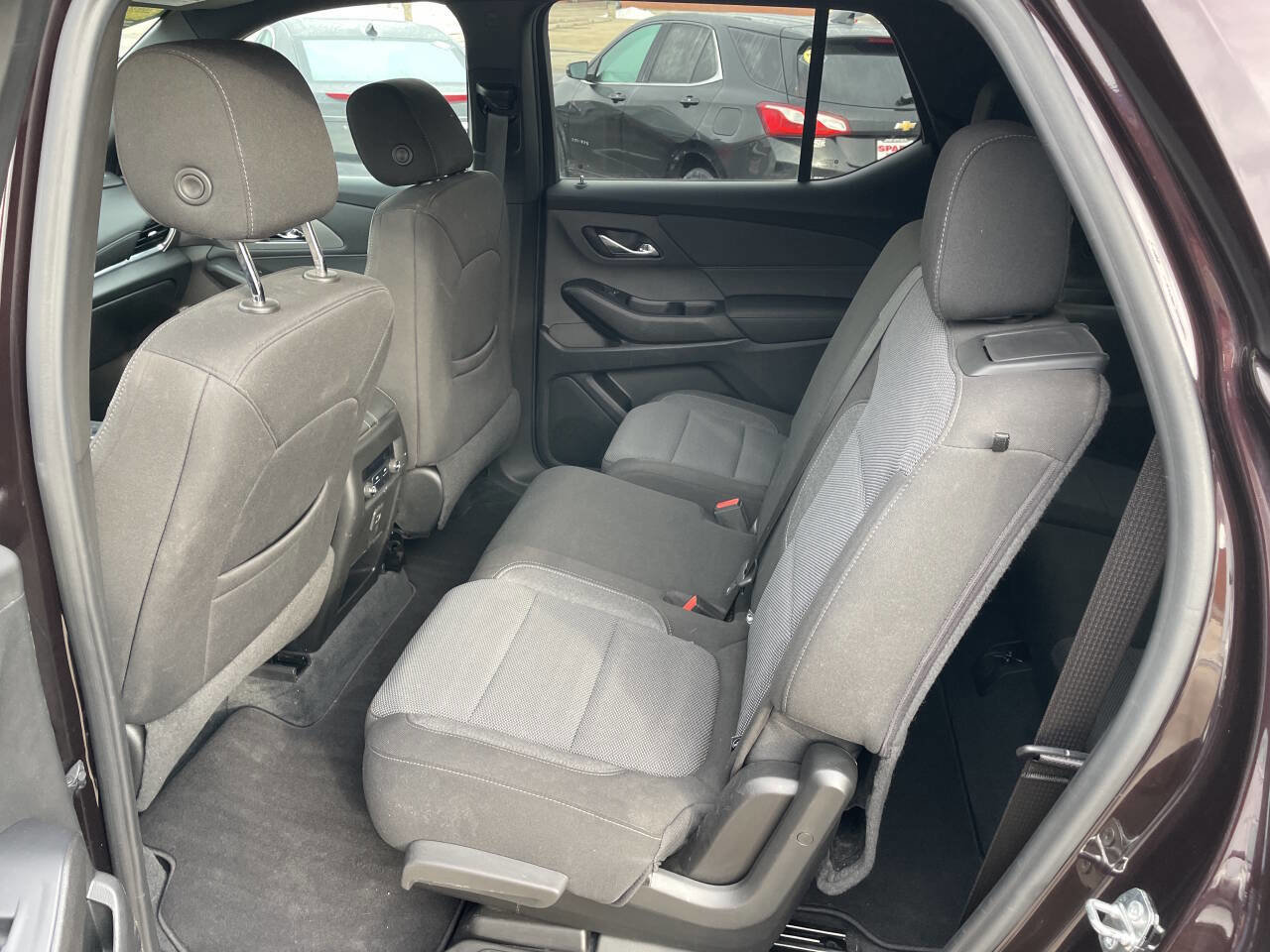 Used 2022 Chevrolet Traverse LT image 12