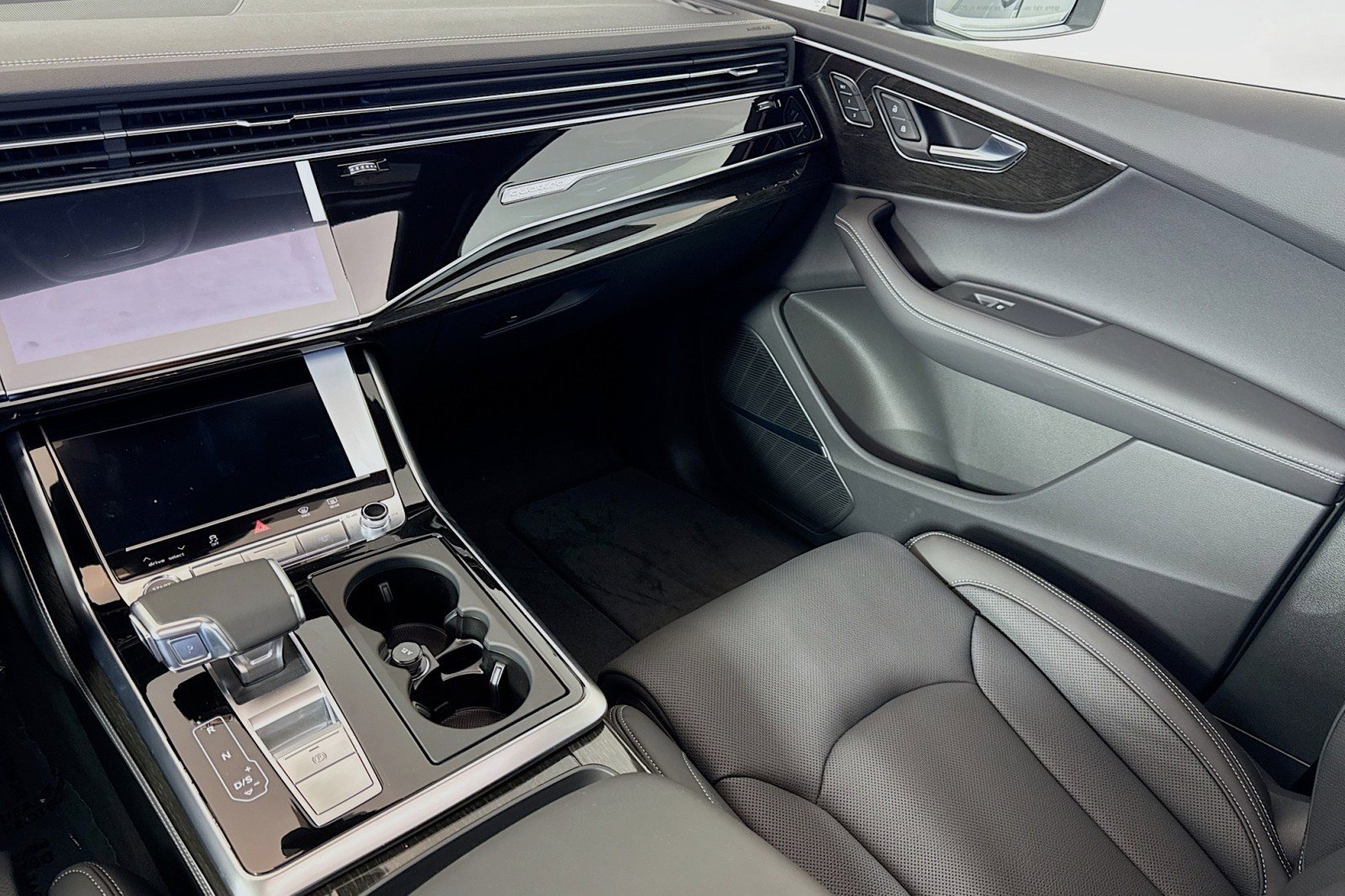 New 2025 Audi Q7 3.0T Prestige image 21