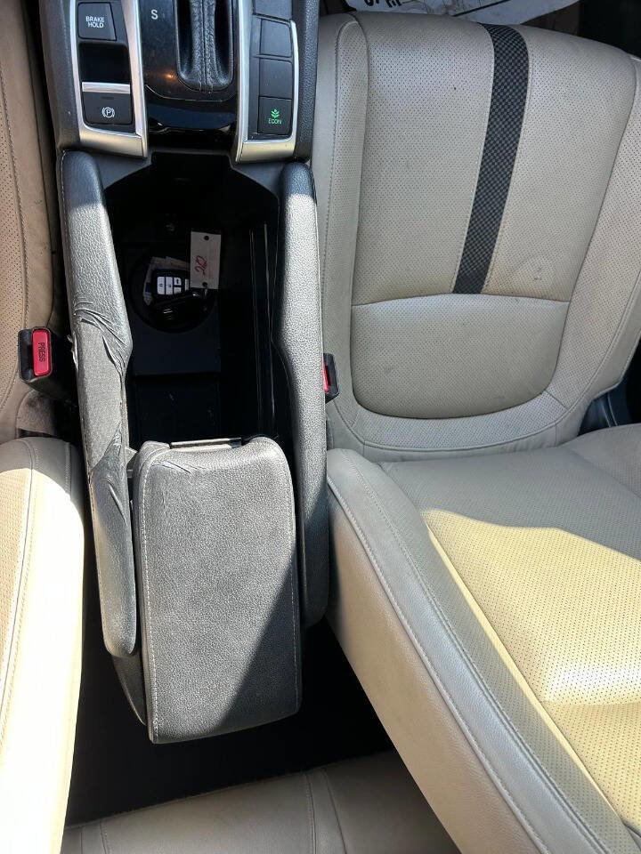 Used 2019 Honda Civic Touring image 35