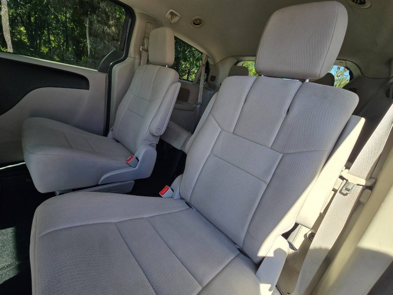 Used 2011 Dodge Grand Caravan Mainstreet w/ PWR Convenience Group FWD image 30