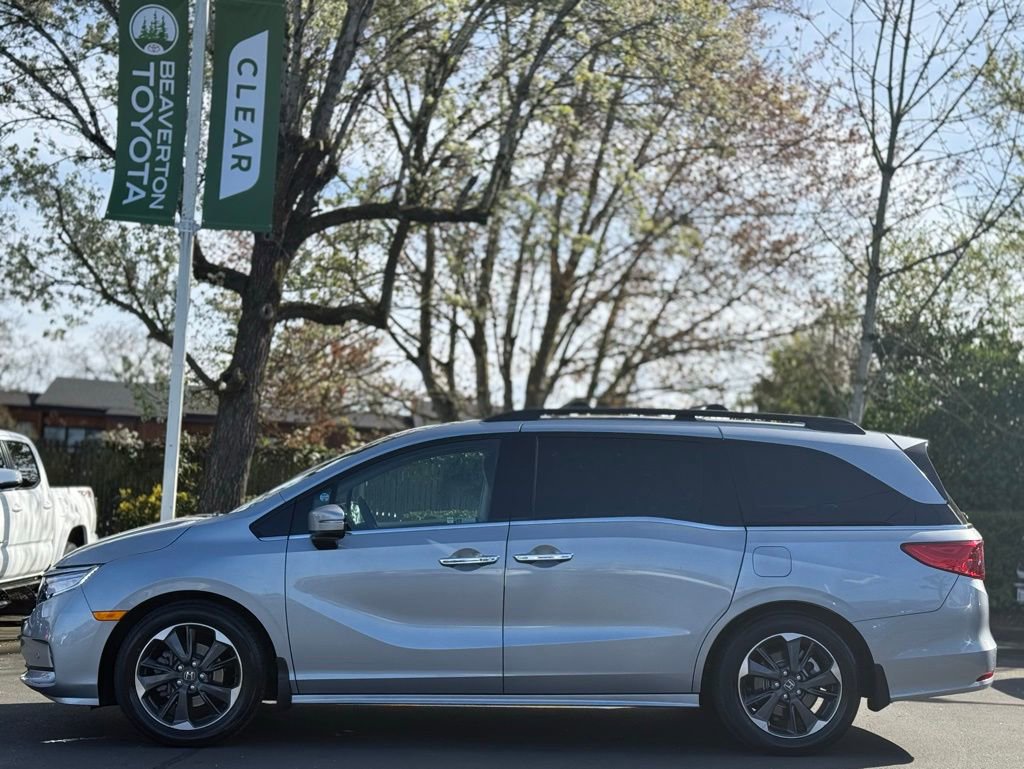 Used 2022 Honda Odyssey Elite image 2
