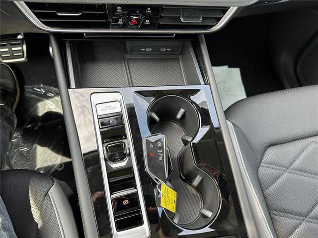New 2024 Volkswagen Atlas Peak Edition SEL AWD/4WD image 17