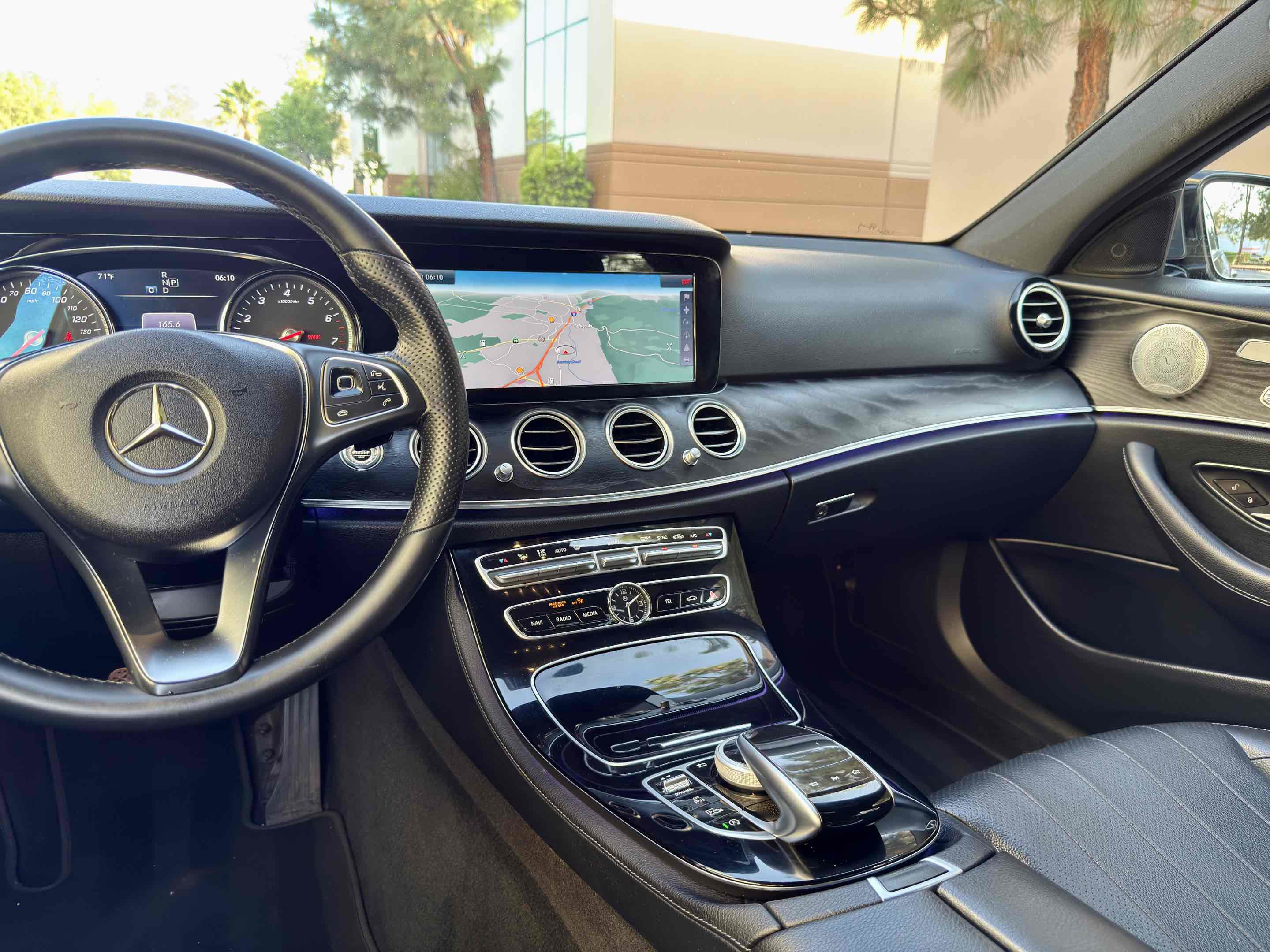 Used 2017 Mercedes-Benz E 400 4MATIC Wagon image 39