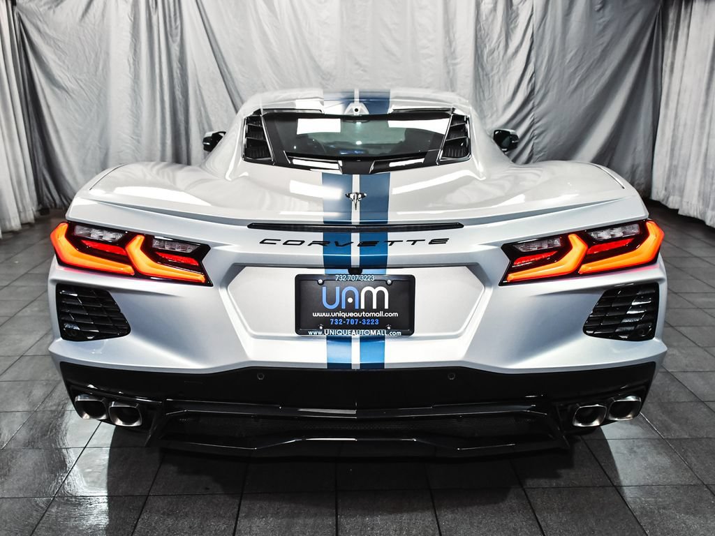 Used 2023 Chevrolet Corvette Stingray Premium Cpe w/ Body-Color Dual Roof Package RWD image 5
