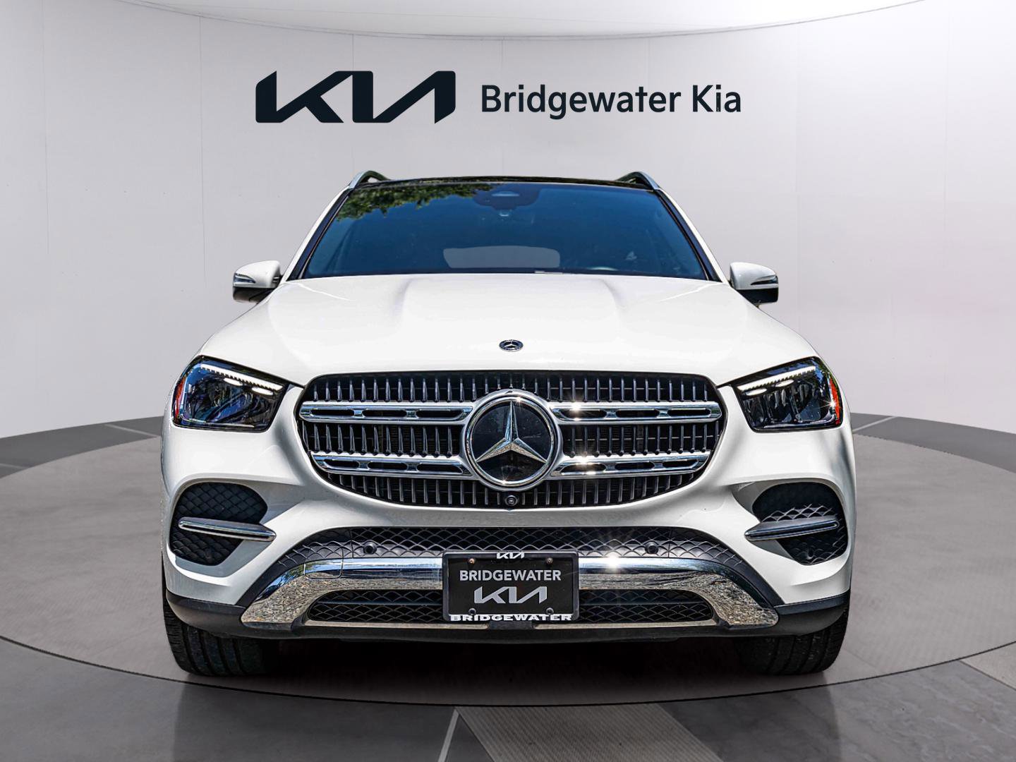 Used 2024 Mercedes-Benz GLE 350 4MATIC image 3