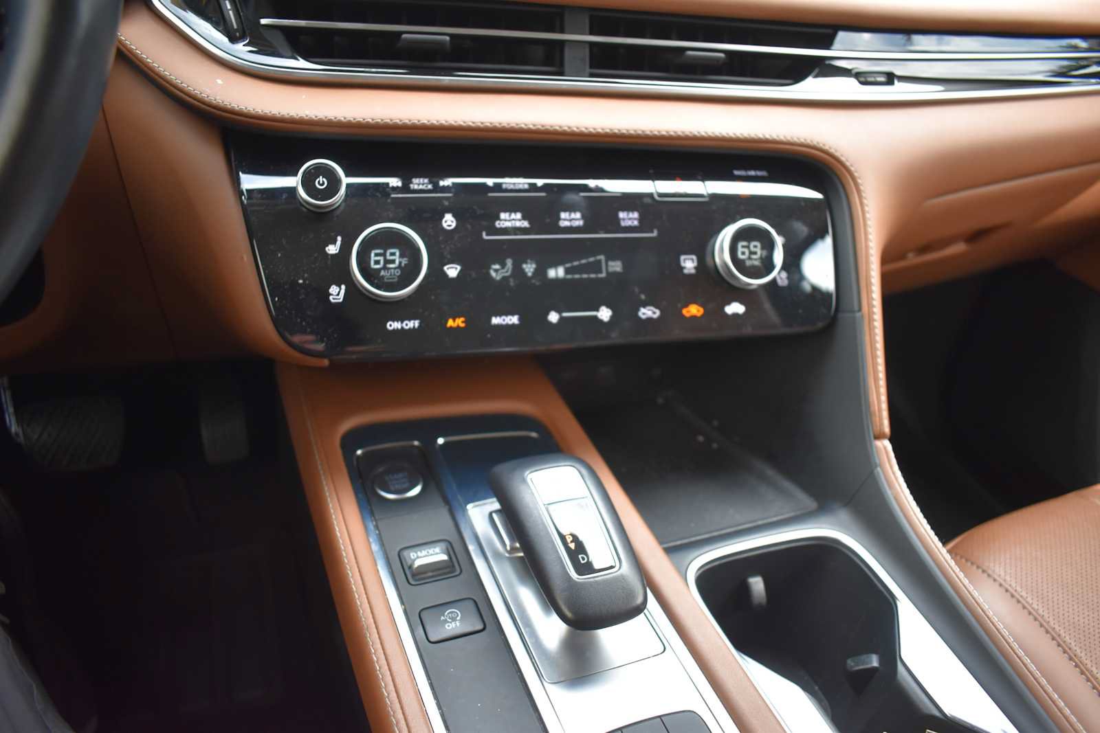 Used 2023 INFINITI QX60 Sensory w/ Vision Package AWD/4WD image 20