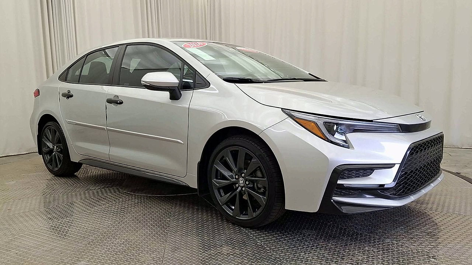 Certified 2026 Toyota Corolla SE FWD image 5