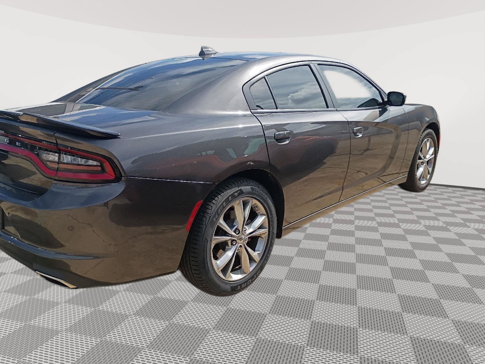 Used 2022 Dodge Charger SXT AWD/4WD image 5