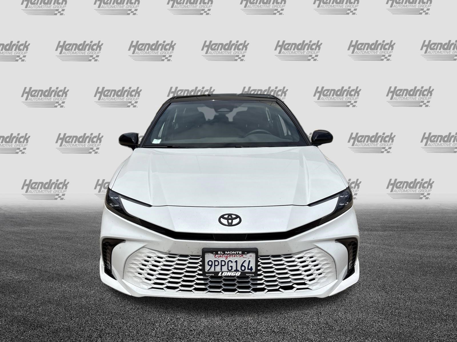 Used 2025 Toyota Camry XSE FWD image 3