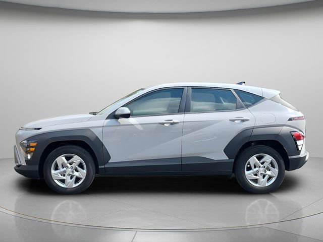 Certified 2024 Hyundai Kona SE image 3