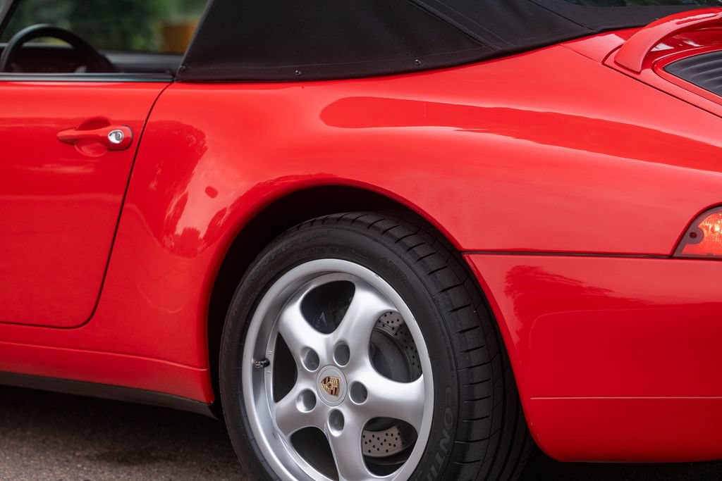 Used 1995 Porsche 911 Carrera RWD image 27