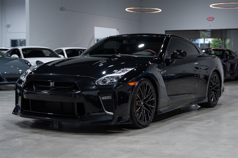 Used 2021 Nissan GT-R Premium AWD/4WD image 10