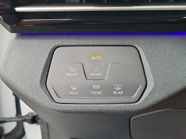 Certified 2022 Volkswagen ID.4 Pro S w/ Gradient Package AWD/4WD image 30