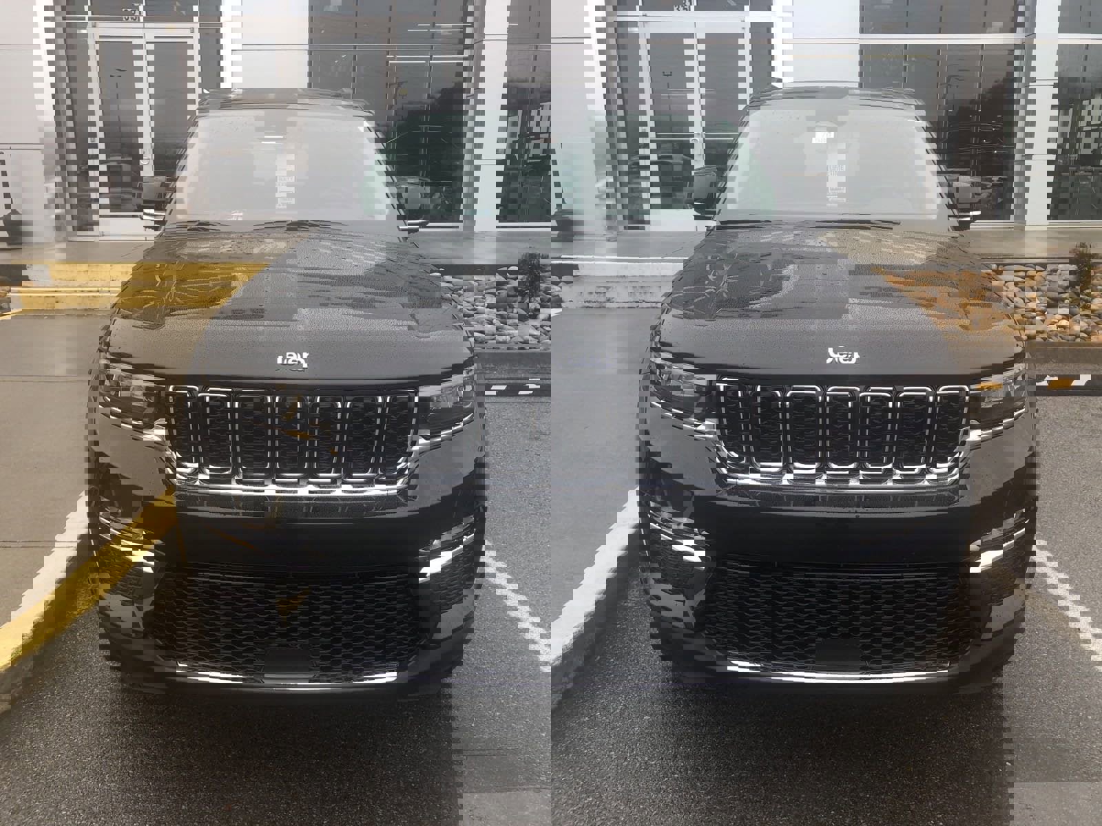 New 2023 Jeep Grand Cherokee 4WD 4xe image 4