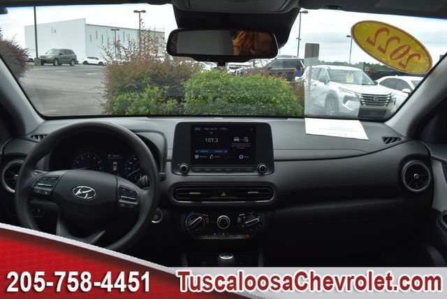 Used 2022 Hyundai Kona SEL FWD image 3