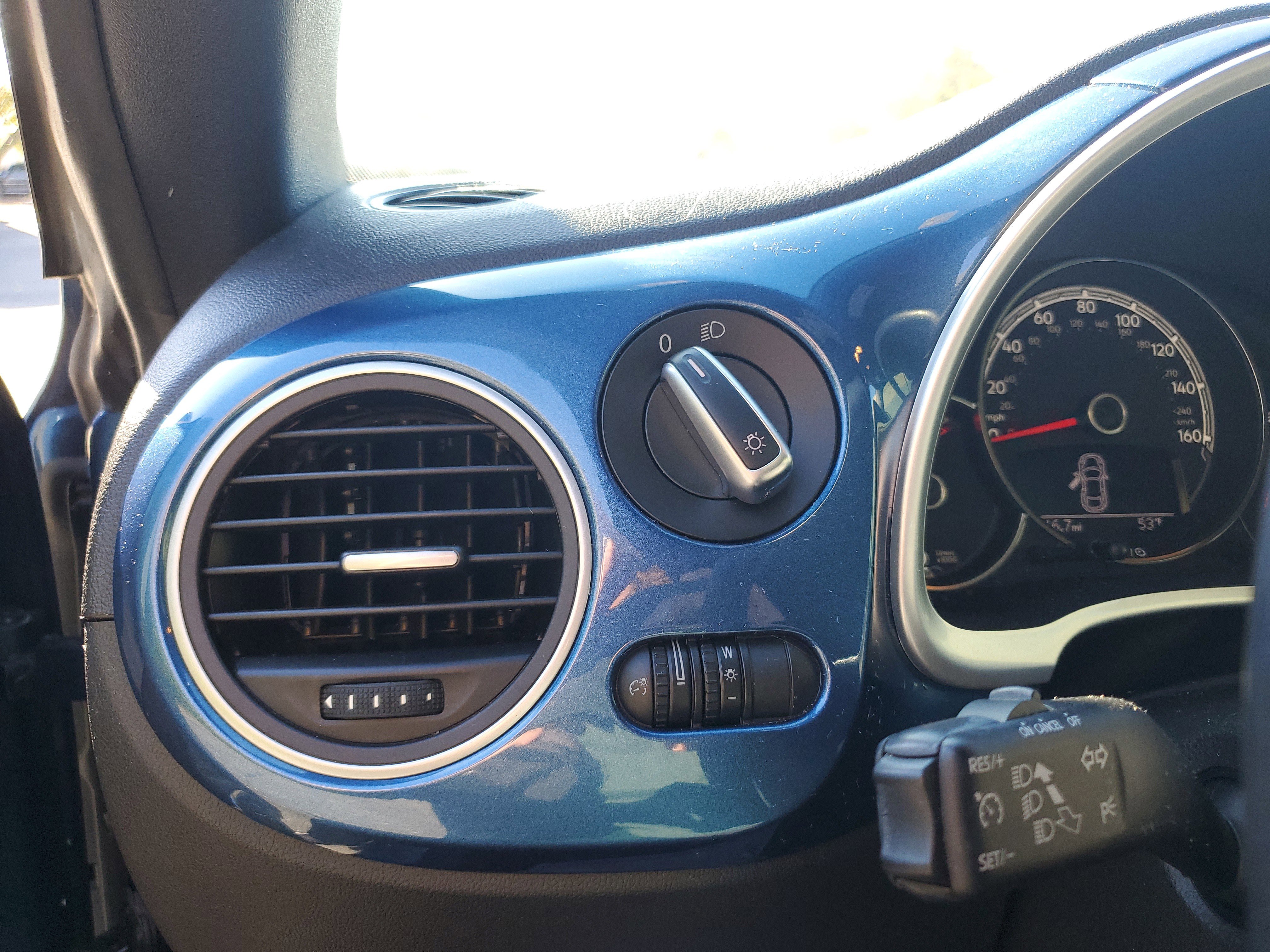 Used 2019 Volkswagen Beetle 2.0T S image 20