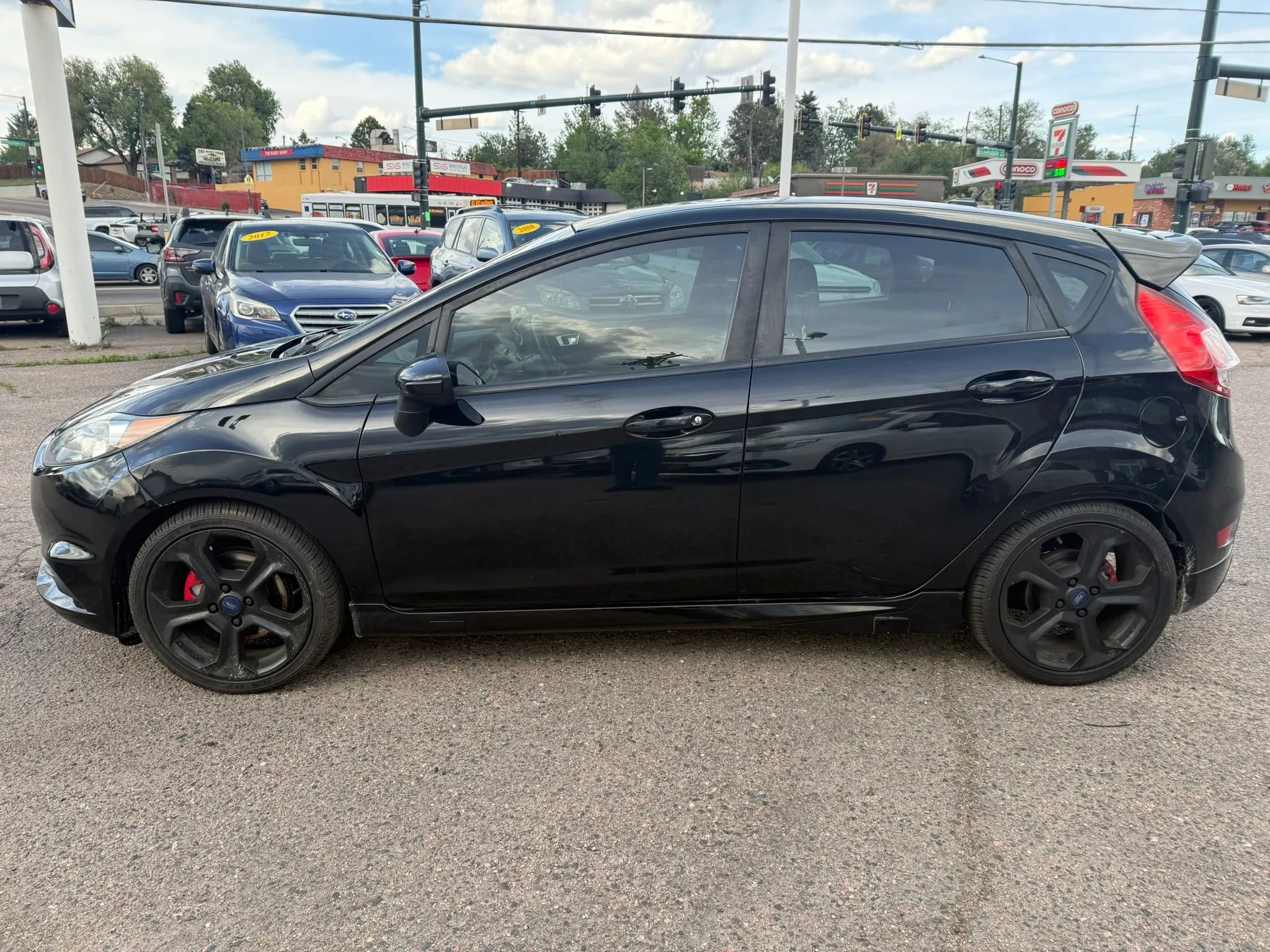 Used 2016 Ford Fiesta ST FWD image 5