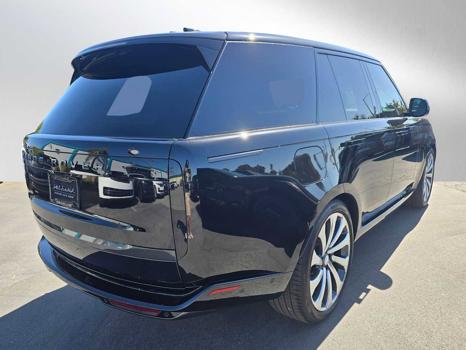 New 2025 Land Rover Range Rover SE image 7