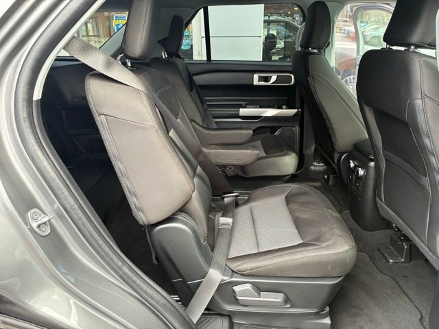Used 2023 Ford Explorer XLT AWD/4WD image 21