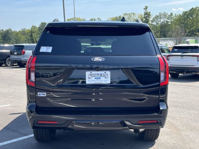 New 2027 Ford Expedition Platinum w/ Stealth Appearance Package AWD/4WD image 3