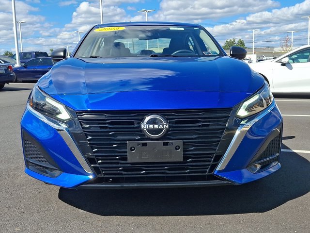 Used 2025 Nissan Altima 2.5 SV AWD/4WD image 2