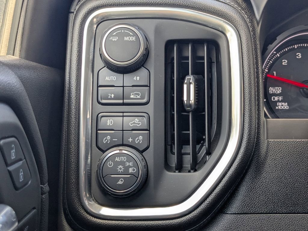 Certified 2021 Chevrolet Silverado 1500 LTZ w/ LTZ Convenience Package II image 37