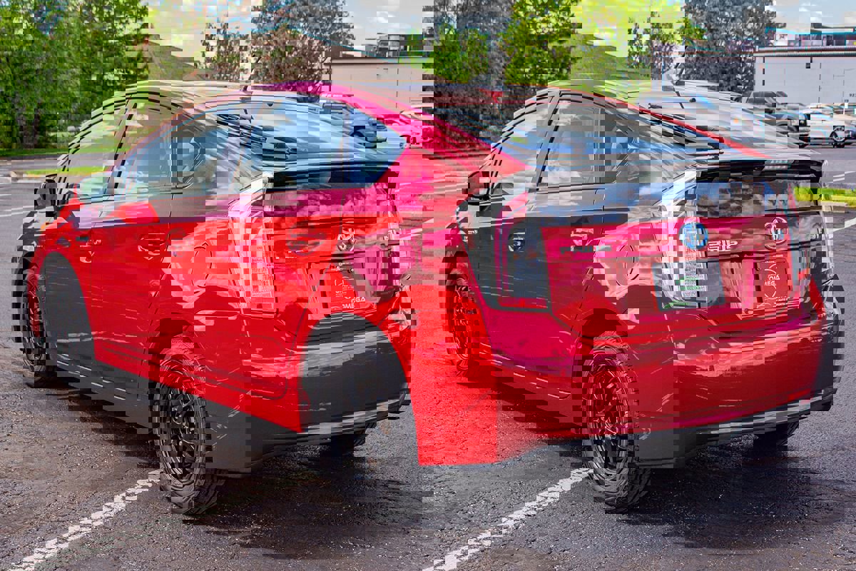 Used 2015 Toyota Prius Three FWD image 7