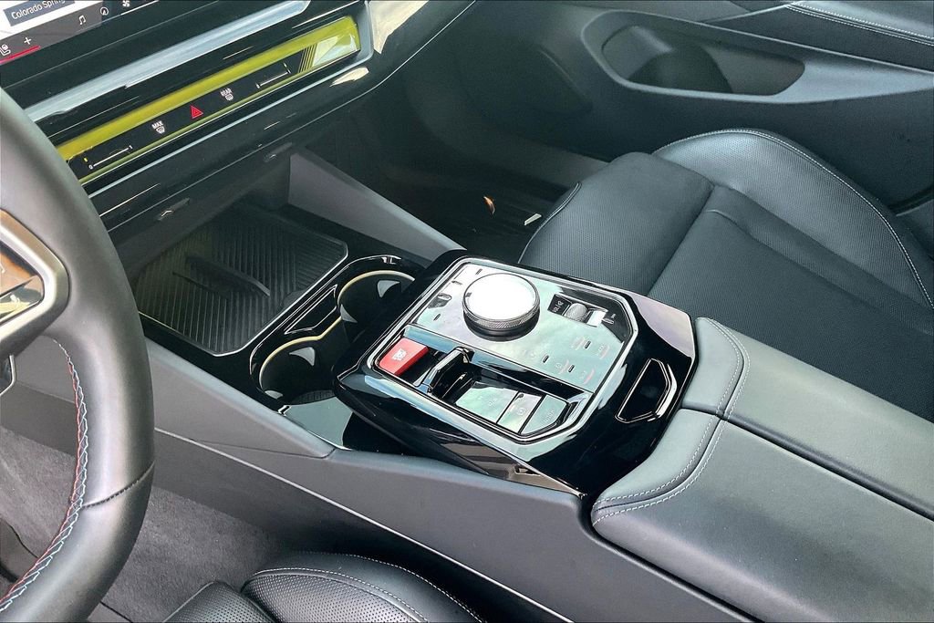 Used 2025 BMW M5 image 18