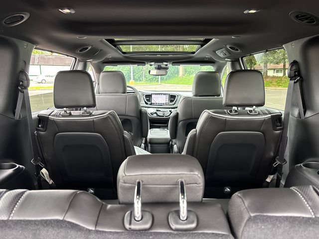 New 2027 Chrysler Pacifica Limited w/ S Appearance Package AWD/4WD image 35