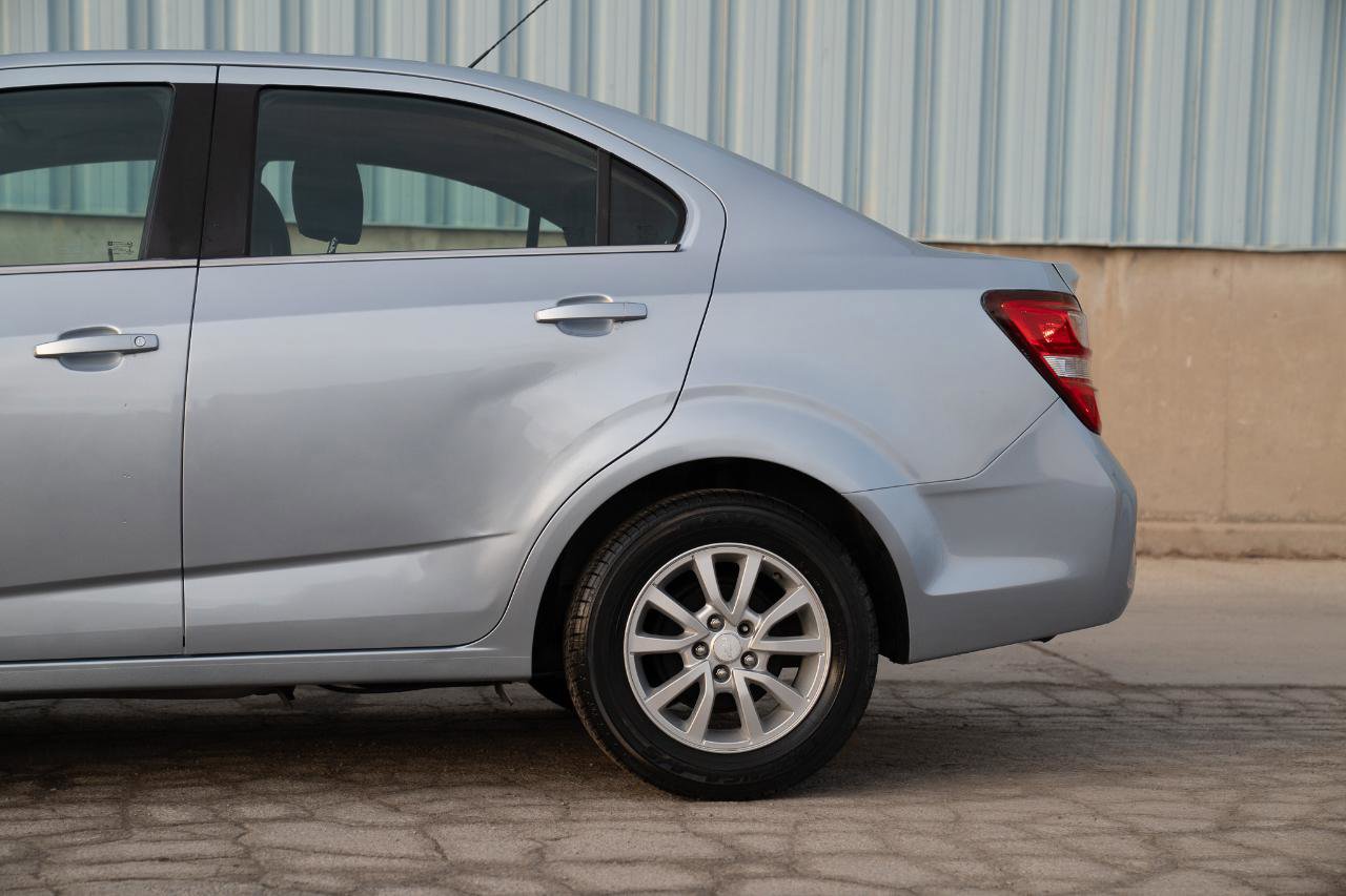 Used 2018 Chevrolet Sonic LT FWD image 8