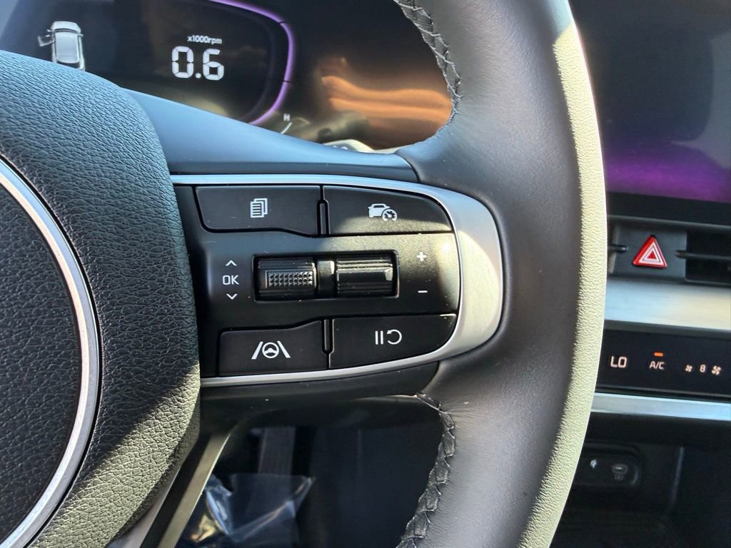 Used 2024 Kia Sportage EX FWD image 25