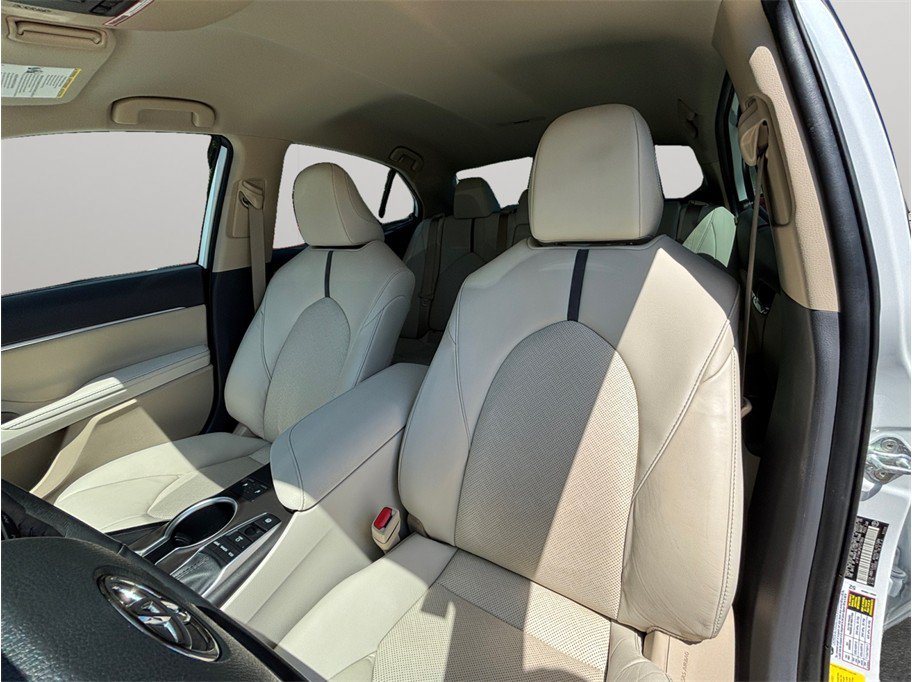 Used 2023 Toyota Camry XLE FWD image 17