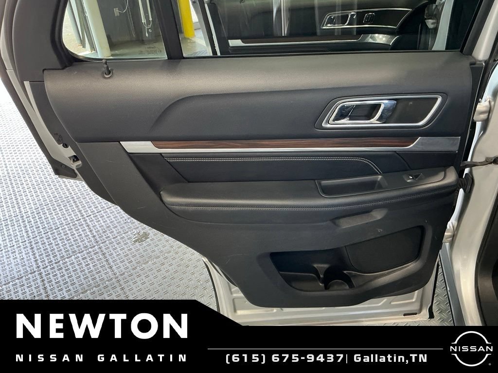 Used 2016 Ford Explorer Limited AWD/4WD image 46