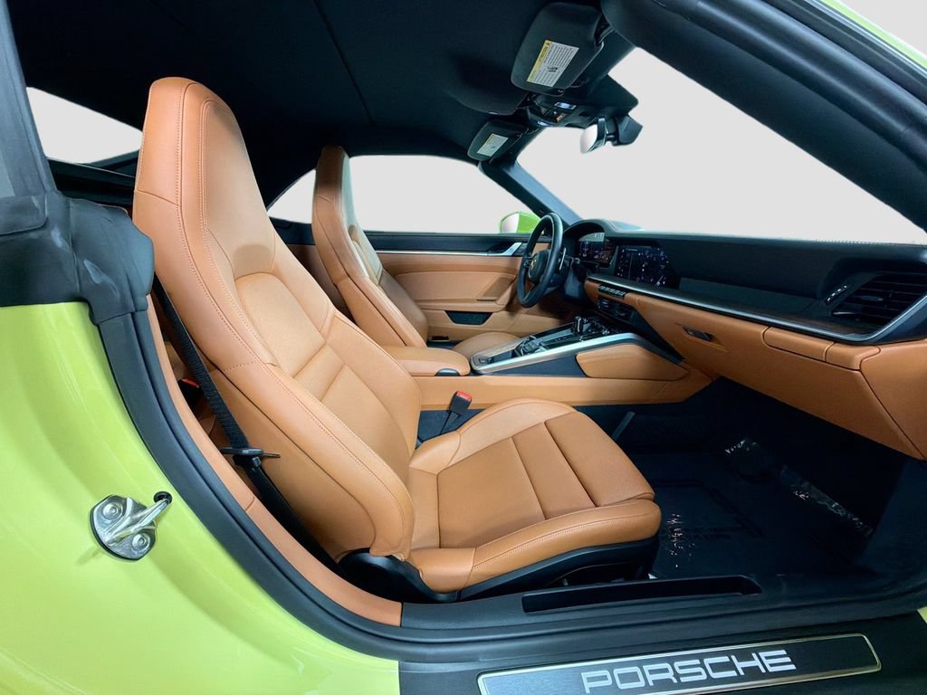 Used 2025 Porsche 911 Carrera image 27