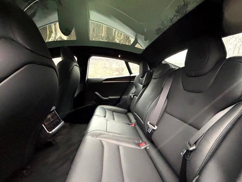 Used 2022 Tesla Model S AWD image 31