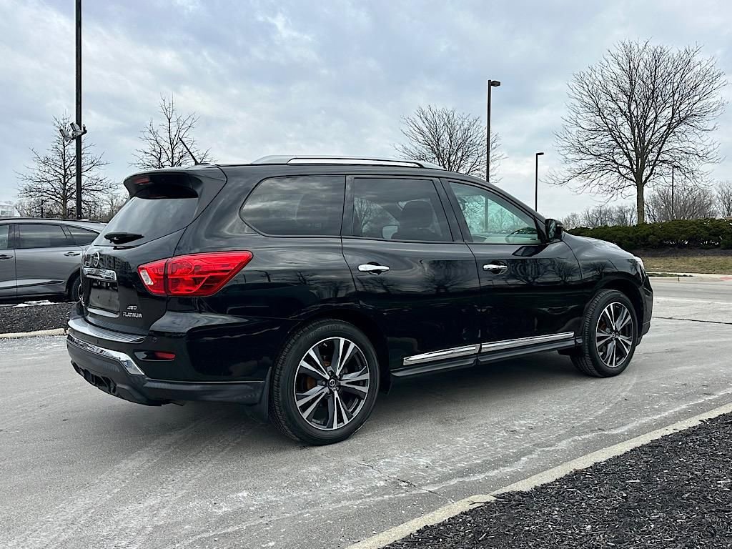 Used 2018 Nissan Pathfinder Platinum image 12