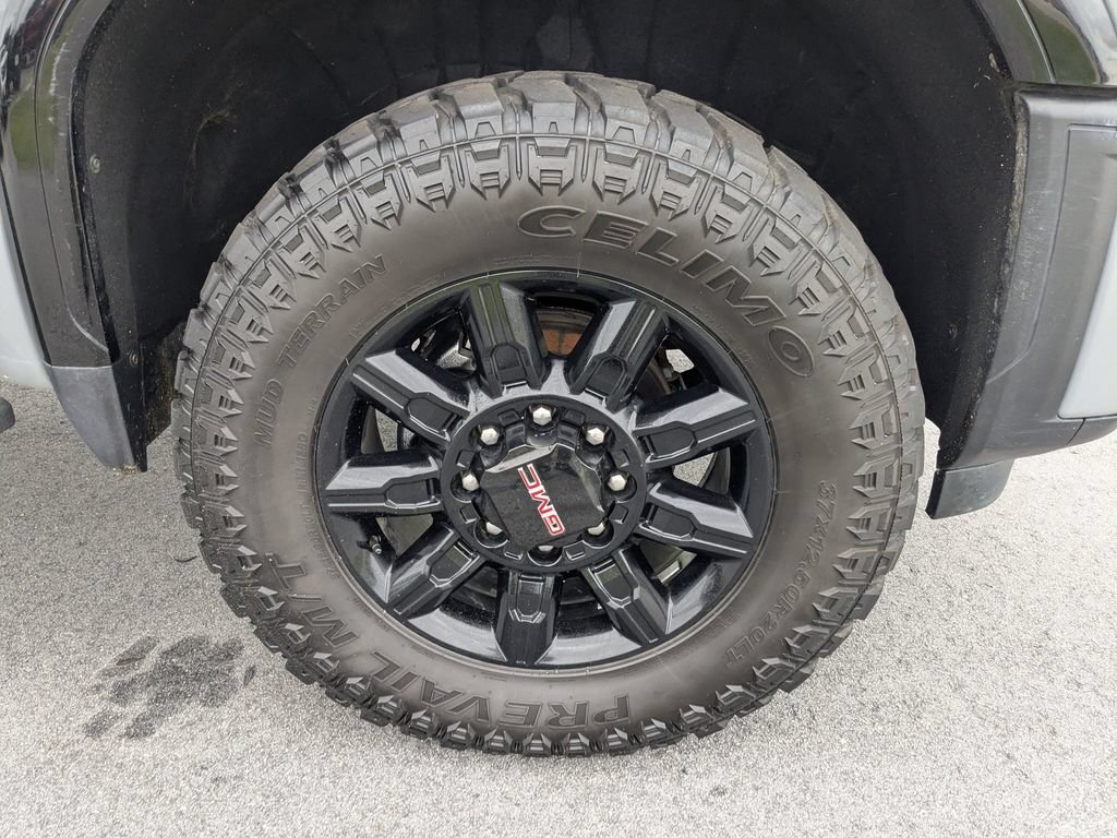 Used 2025 GMC Sierra 2500 AT4 w/ AT4 Premium Plus Package AWD/4WD image 11