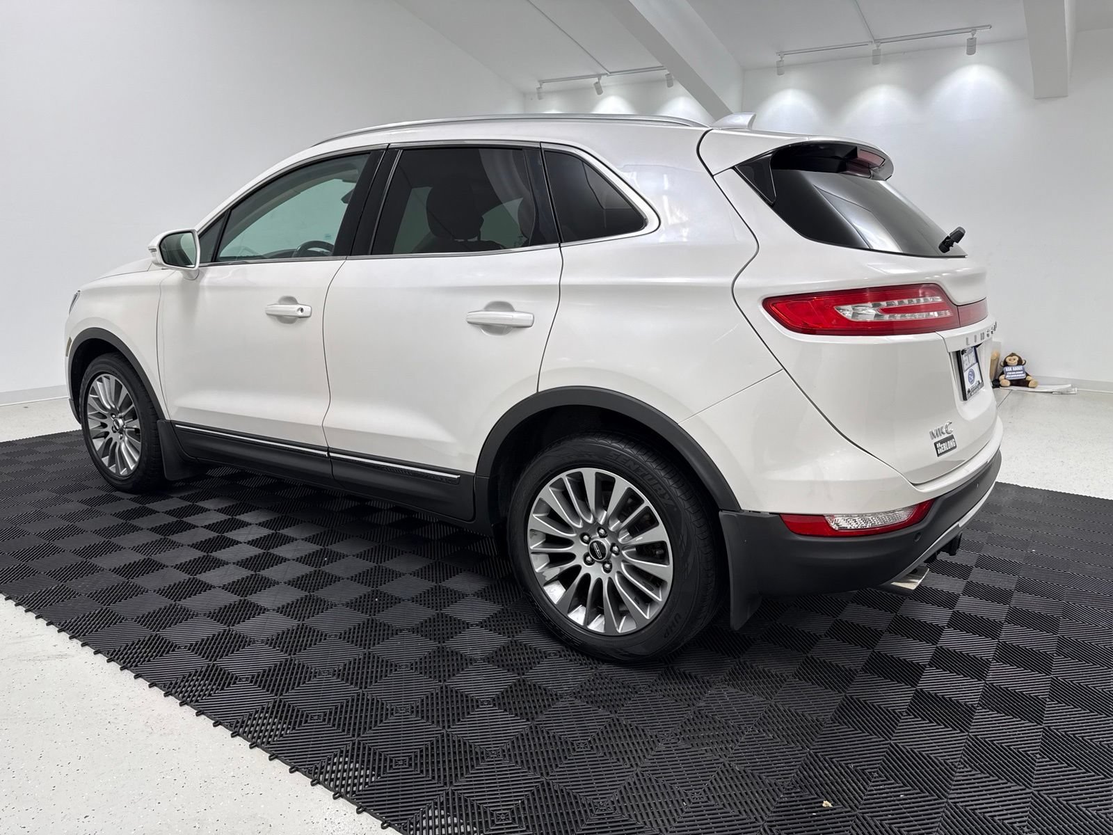 Used 2017 Lincoln MKC Reserve w/ Lincoln MKC Climate Package AWD/4WD image 5